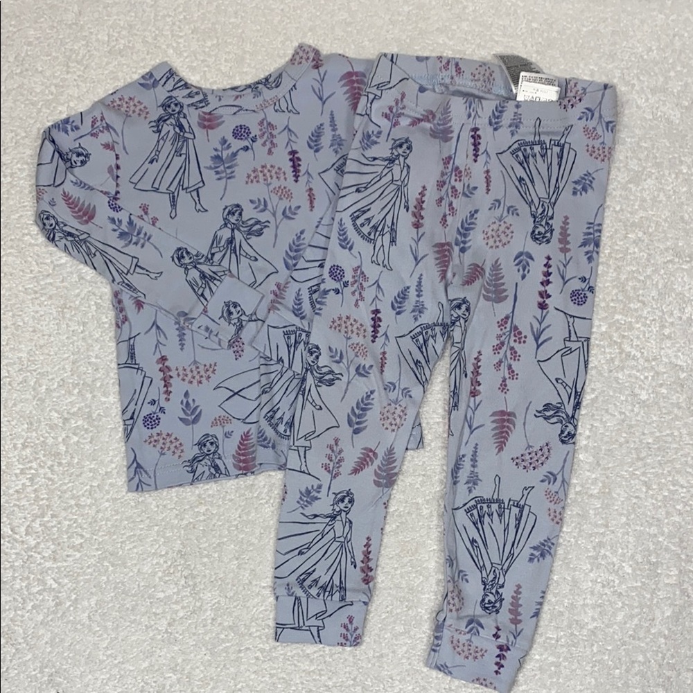 Gap organic cotton frozen print Kids pajama set size 2t